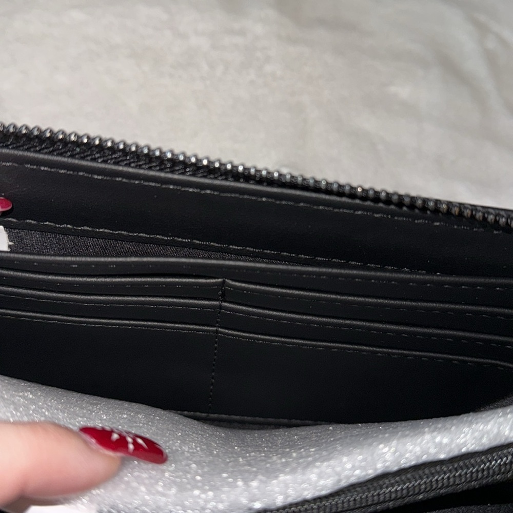 Betsey Johnson skull  zip wallet/wristlet. ☠️ - Picture 9 of 11
